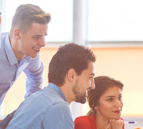 group of it expert having a meeting